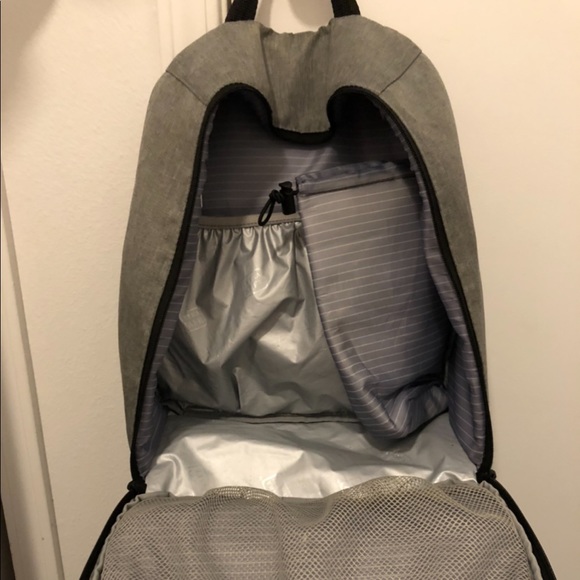 Slightly used diaper bag. Fulton Bag Co brand! Very roomy, good used condition! - Picture 2 of 3